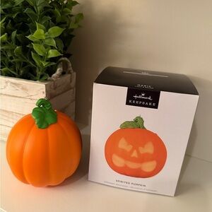 Hallmark Keepsake 2024 Spirited Pumpkin Magic Light & Sound Halloween Decoration